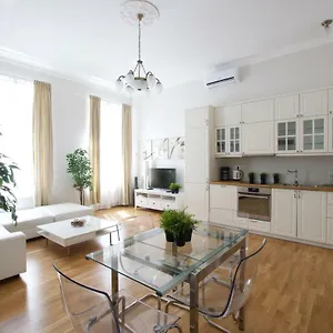 Flatiron Premium Apartman
