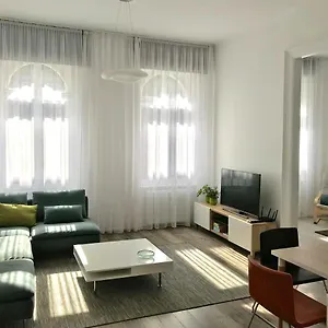  Apartment Paulay