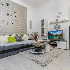 Grey Orchid - Studio Budapest
