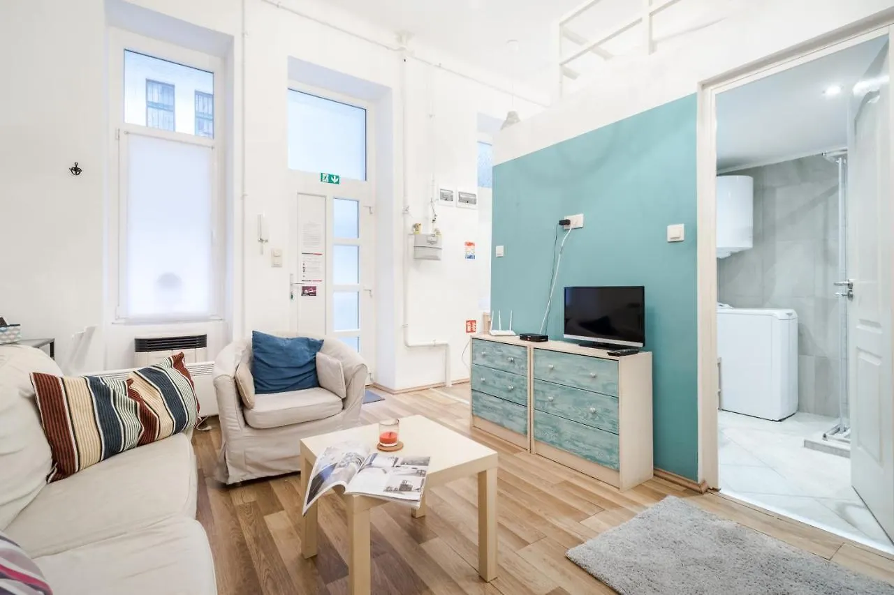 Bpr Rainbow Design Apartments Budapest